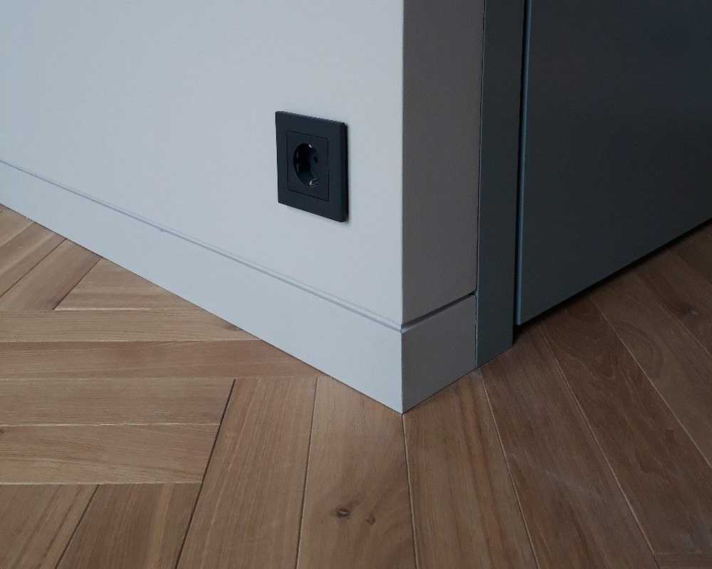 Декоративная часть скрытого плинтуса Progress Браш. PKFLBS 60