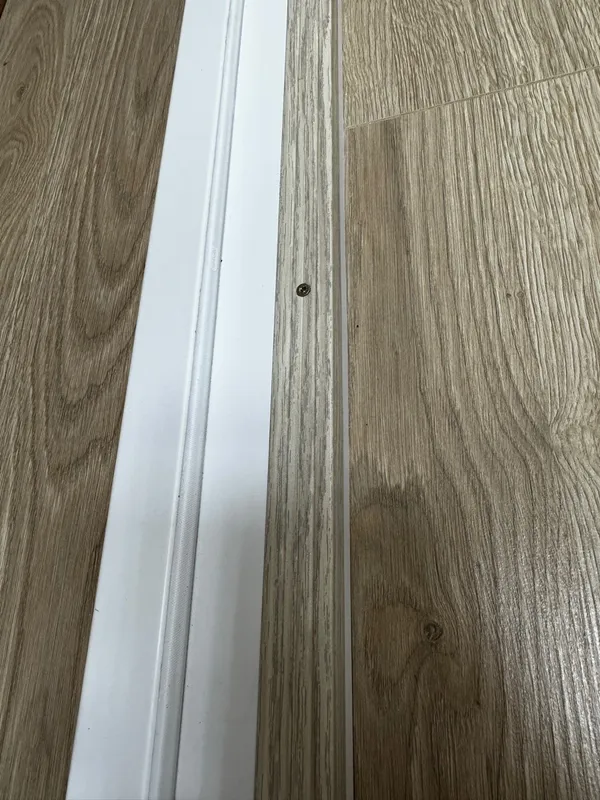 Порог угловой ПУ 03.900.093 Мербау