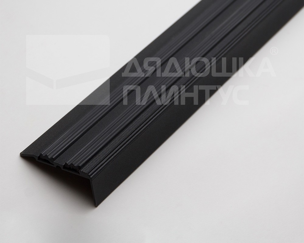 Порог угловой ПУ 07.2700.15 Черный
