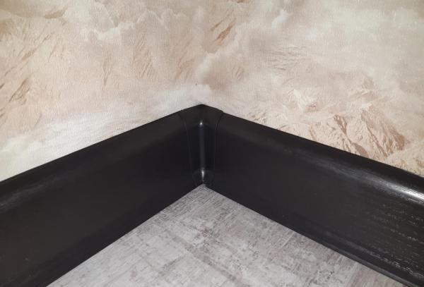 Плинтус ПВХ Волшебная палочка 70мм Home 2,2м 7024